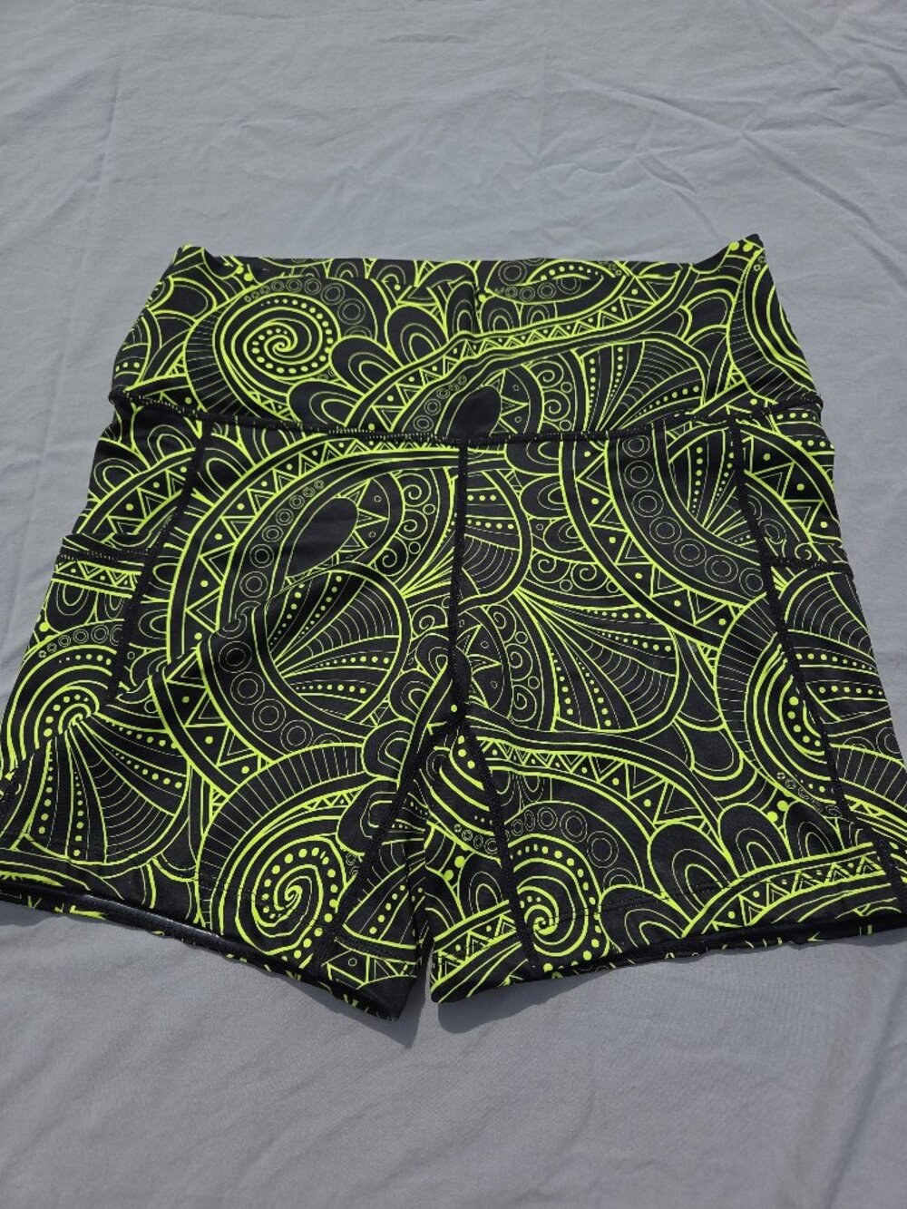 Constantly Varied Gear Neon Zenergy 5in Shorts EUC